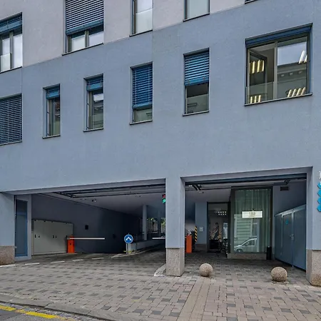 ホテル Virgo ブラチスラヴァ